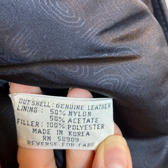 Roundtree & Yorke Dark Leather Jacket - Picture 11 of 11